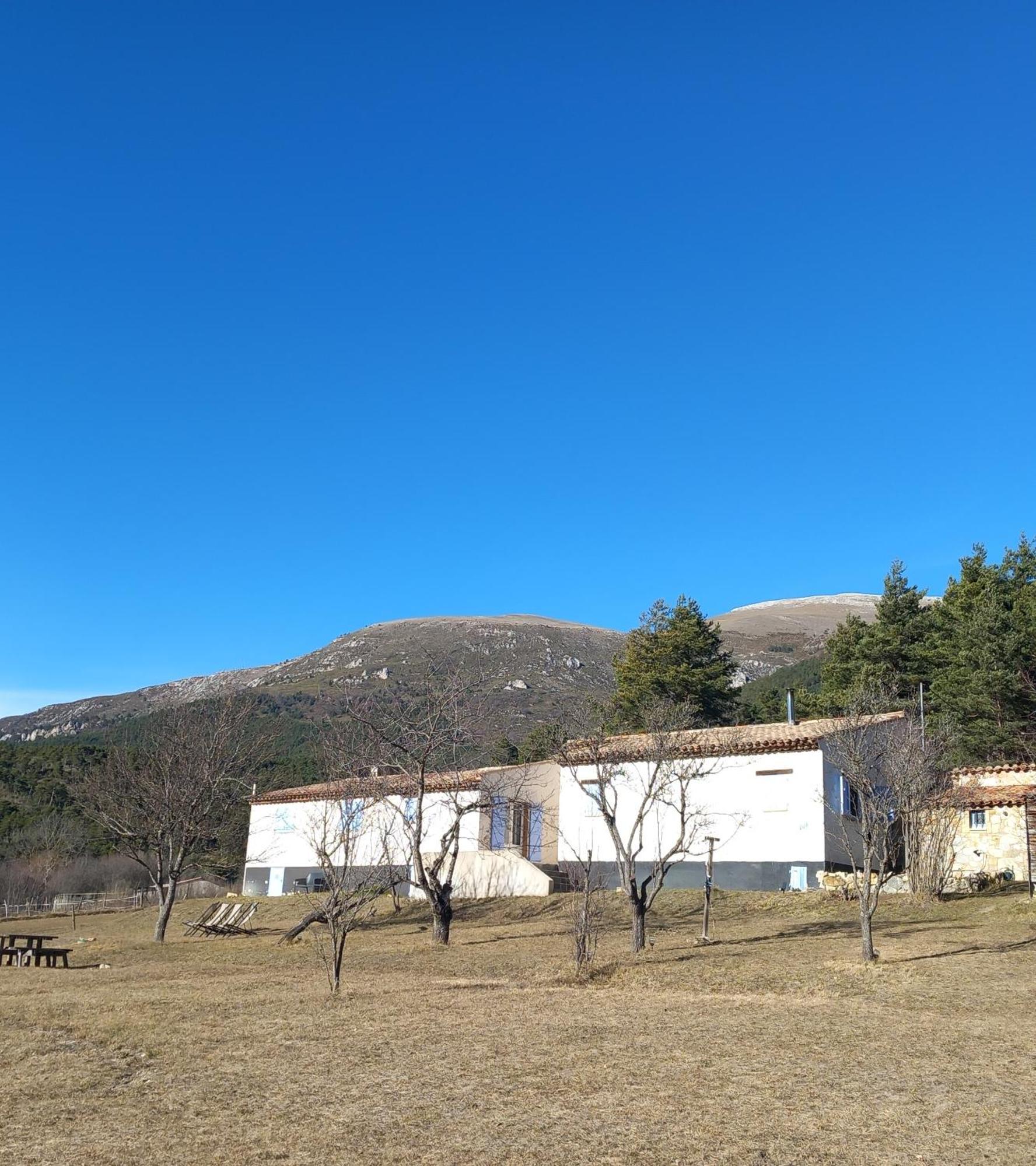 Gite La Mountagna Peyroules Exterior foto
